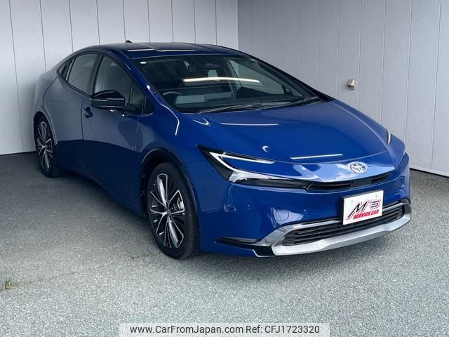 toyota prius 2023 CFJ1723320 image 2