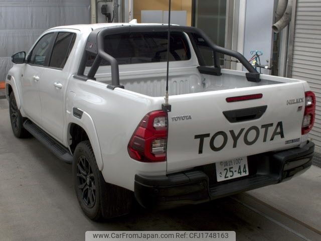 toyota hilux 2023 CFJ1748163 image 2