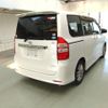 toyota noah 2011 ENHANCEAUTO_1_ea291193 image 3