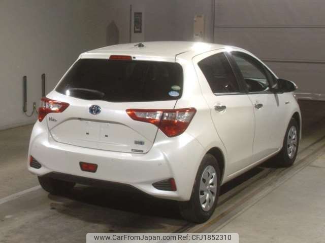 toyota vitz 2018 CFJ1852310 image 2