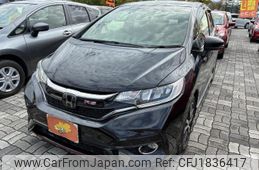 honda fit 2018 CFJ1836417