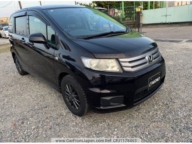 honda freed-spike 2010 -HONDA--Freed Spike DBA-GB3--GB3-1305993---HONDA--Freed Spike DBA-GB3--GB3-1305993- image 1