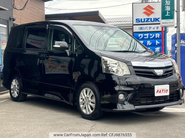 toyota noah 2012 GOO_JP_700055065930240609003 image 1