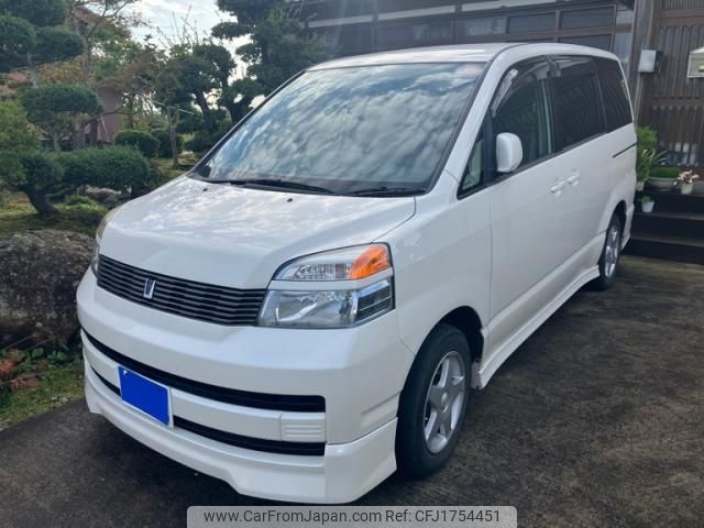 toyota voxy 2002 CFJ1754451 image 1