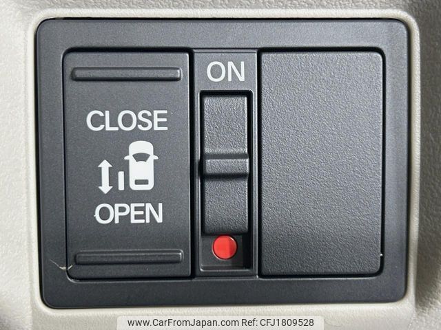 honda n-box 2025 CFJ1809528 image 2