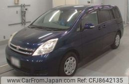toyota isis 2010 CFJ8642135