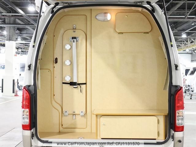 toyota hiace-van 2017 GOO_JP_700030304130250430003 image 2