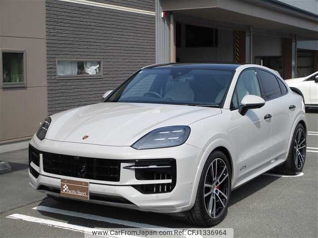 porsche cayenne 2024 250620120134 image 2