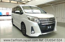 toyota noah 2014 ENHANCEAUTO_1_ea291819