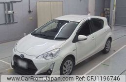 toyota aqua 2015 -TOYOTA 【名古屋 542ﾇ 358】--AQUA DAA-NHP10--NHP10-6392475---TOYOTA 【名古屋 542ﾇ 358】--AQUA DAA-NHP10--NHP10-6392475-