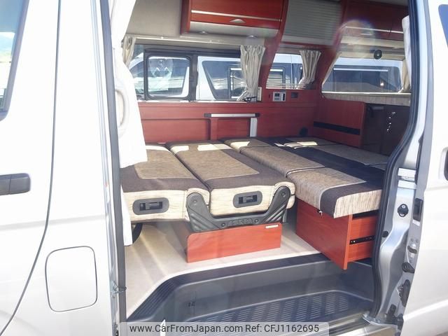 toyota regiusace-van 2019 GOO_JP_700050416230250517002 image 2