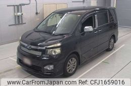 toyota voxy 2011 CFJ1659016