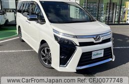 toyota voxy 2018 -TOYOTA--Voxy DBA-ZRR80W--ZRR80-0476168---TOYOTA--Voxy DBA-ZRR80W--ZRR80-0476168-