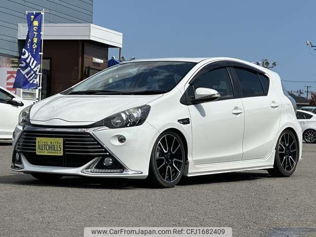 toyota aqua 2017 CFJ1682409 image 1