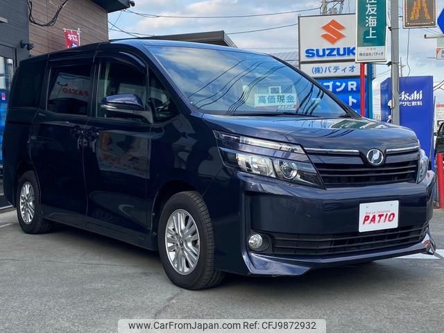 toyota voxy 2015 GOO_JP_700055065930240604003 image 1