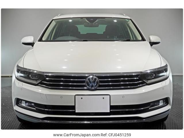 volkswagen passat-variant 2018 quick_quick_LDA-3CDFC_WVWZZZ3CZJE183929 image 2