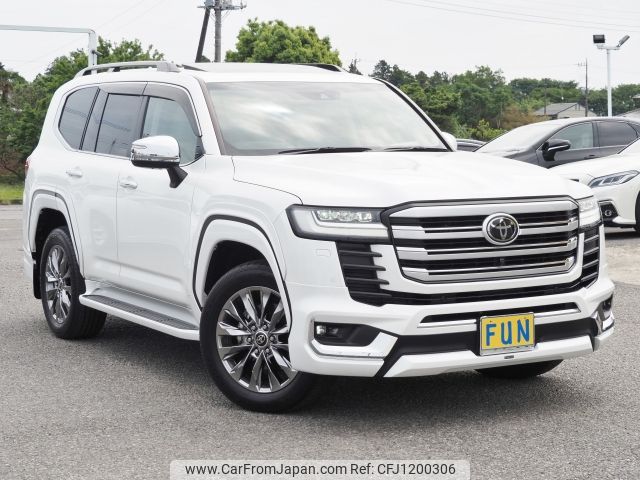 toyota land-cruiser-wagon 2023 CFJ1200306 image 2