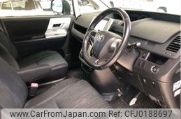 toyota noah 2013 NIKYO_SS10974