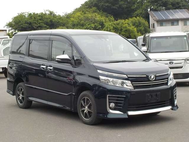 car_f1d4c669-f894-41df-88f9-