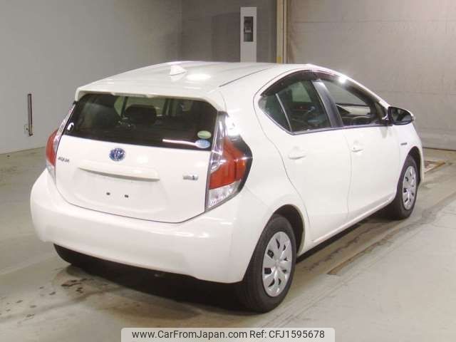 toyota aqua 2017 CFJ1595678 image 2