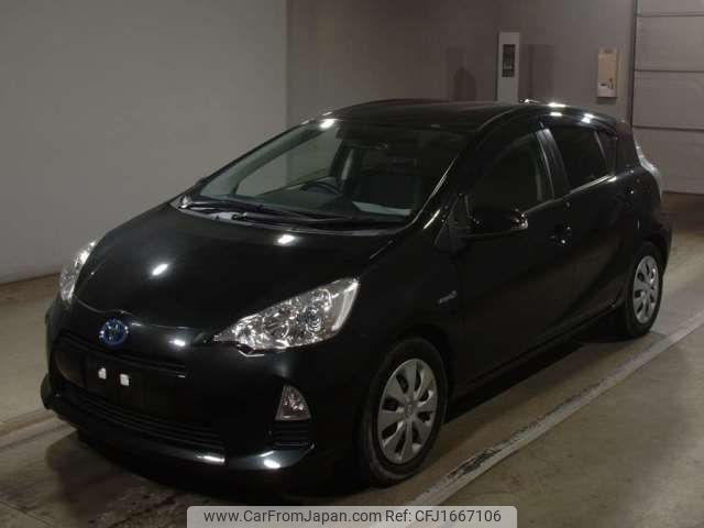 toyota aqua 2012 CFJ1667106 image 1