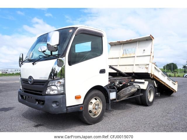 hino dutro 2014 GOO_NET_EXCHANGE_0403477A30240716W004 image 1