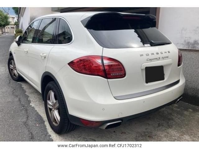porsche cayenne 2011 CFJ1702312 image 2