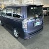 toyota voxy 2010 AF-ZRR70-0379782 image 4