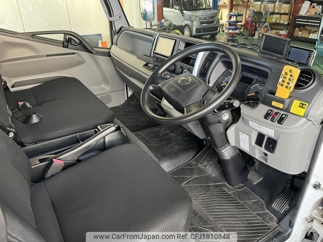 nissan nt450-atlas 2016 CFJ1810848 image 2