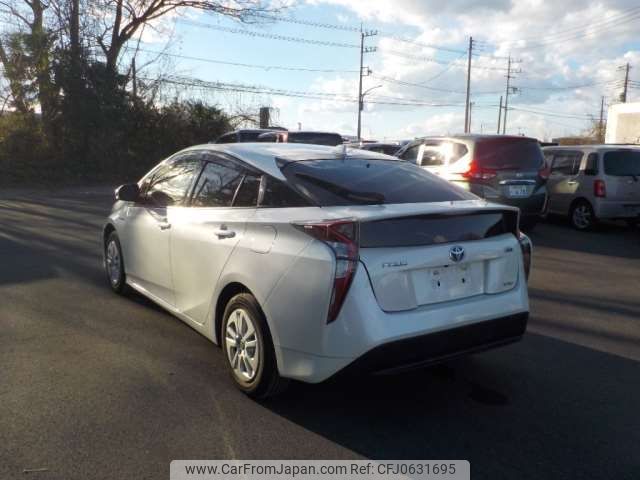 toyota prius 2016 -TOYOTA--Prius DAA-ZVW55--ZVW55-8001532---TOYOTA--Prius DAA-ZVW55--ZVW55-8001532- image 2