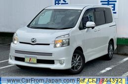 toyota voxy 2008 CFJ1844392