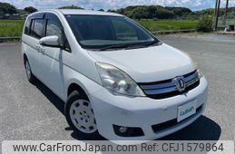 toyota isis 2013 CFJ1579864