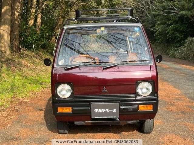 mitsubishi minicab-van 1990 f8607ce745feb498e6ad4fc47fed37b8 image 1