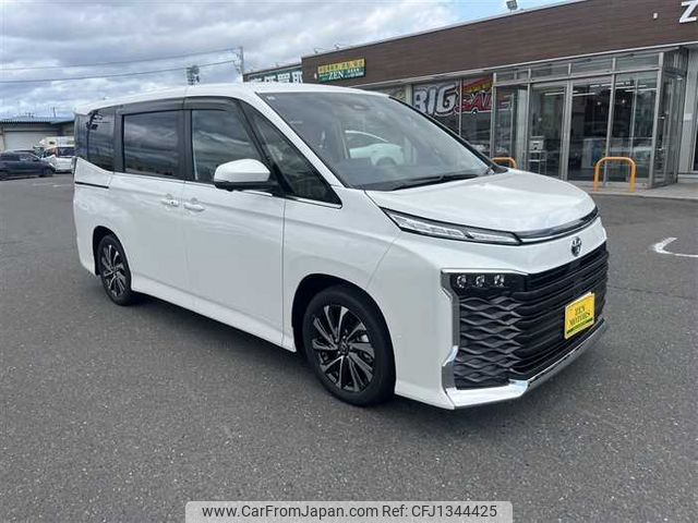 toyota voxy 2025 769235-250627124938 image 2