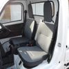 suzuki carry-truck 2023 GOO_JP_700070659730241206001 image 12