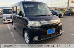 daihatsu tanto 2013 CFJ1690285