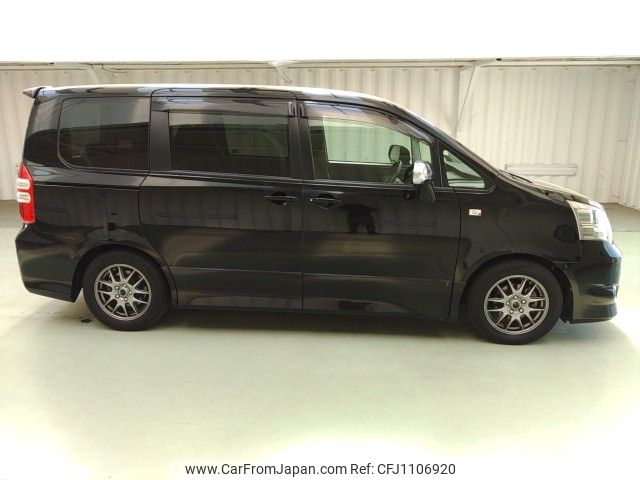 toyota noah 2012 ENHANCEAUTO_1_ea299269 image 2