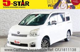 toyota voxy 2012 CFJ1811138