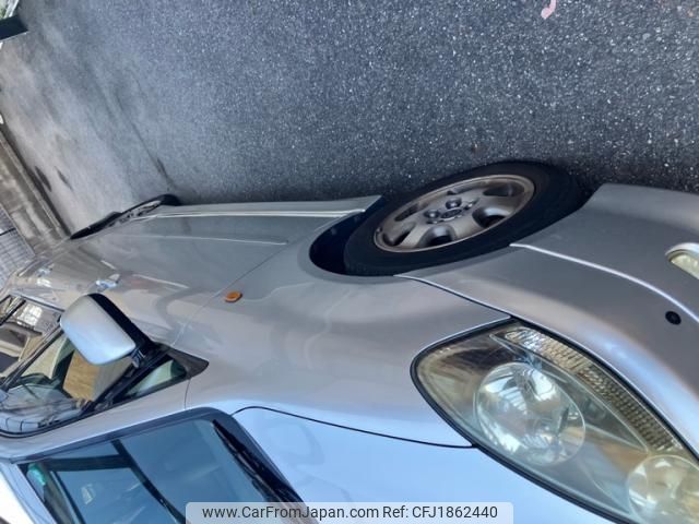 toyota ipsum 2003 CFJ1862440 image 2
