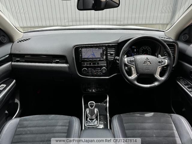 mitsubishi outlander-phev 2018 33 image 2