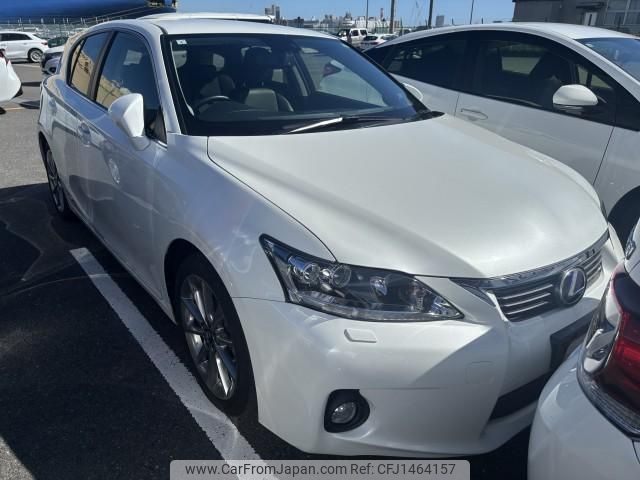 lexus ct 2013 quick_quick_DAA-ZWA10_ZWA10-2146041 image 2