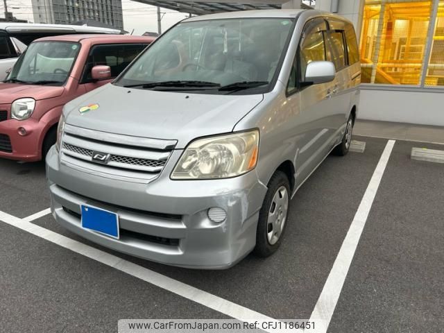 toyota noah 2005 -TOYOTA--Noah CBA-AZR60G--AZR60-0426873---TOYOTA--Noah CBA-AZR60G--AZR60-0426873- image 1