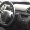 toyota voxy 2010 CFJ1632513 image 12
