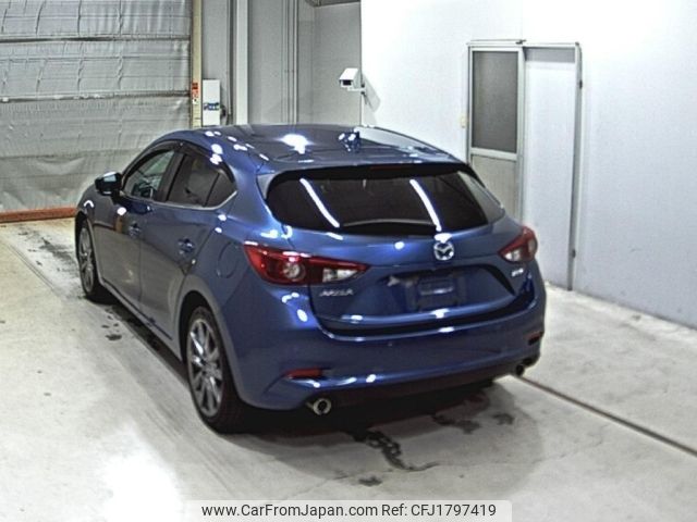 mazda axela 2016 CFJ1797419 image 2