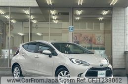 toyota aqua 2024 -TOYOTA--AQUA 6AA-MXPK11--MXPK11-2171165---TOYOTA--AQUA 6AA-MXPK11--MXPK11-2171165-