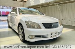 toyota crown 2004 ENHANCEAUTO_1_ea301156