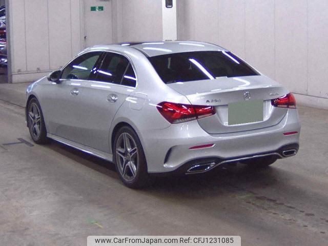 mercedes-benz a-class 2019 quick_quick_5BA-177147M_WDD1771472W014285 image 2