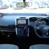 toyota wish 2010 N2025020053F-10 image 13