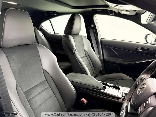 lexus is 2023 CFJ1647329 image 2