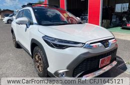 toyota corolla-cross 2023 CFJ1645121